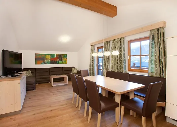 In Wald Near Slopes *