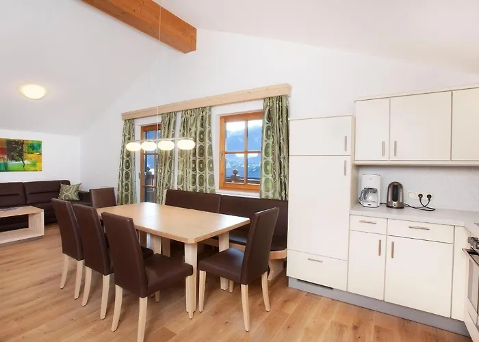 In Wald Near Slopes *